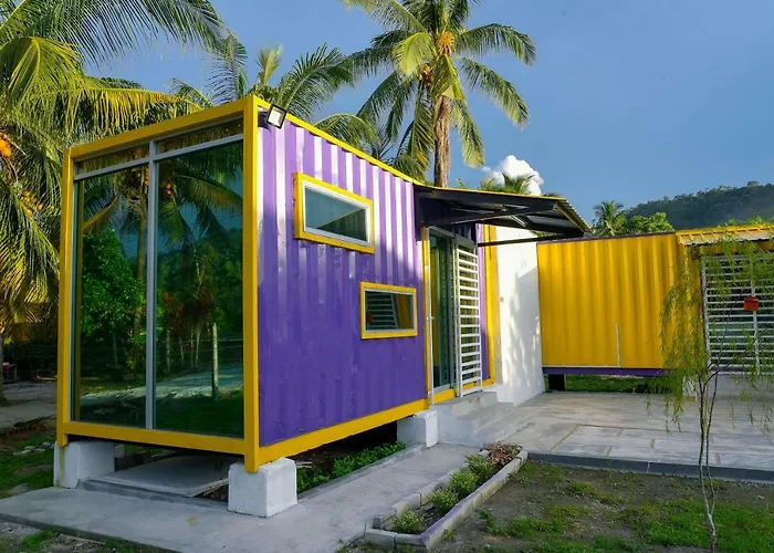 Purple Cube At Lumut Cube Homestay Kontena