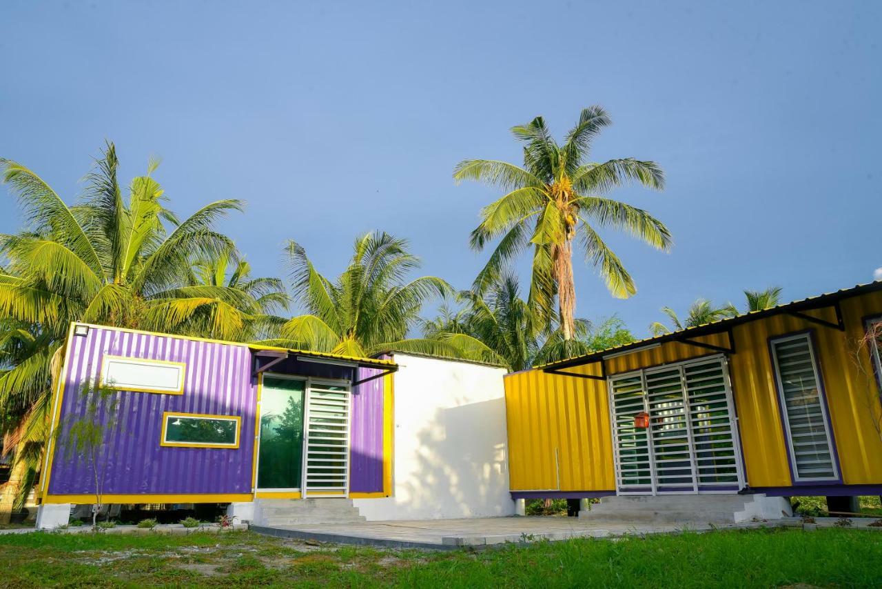 Purple Cube At Cube Kontena Holiday home