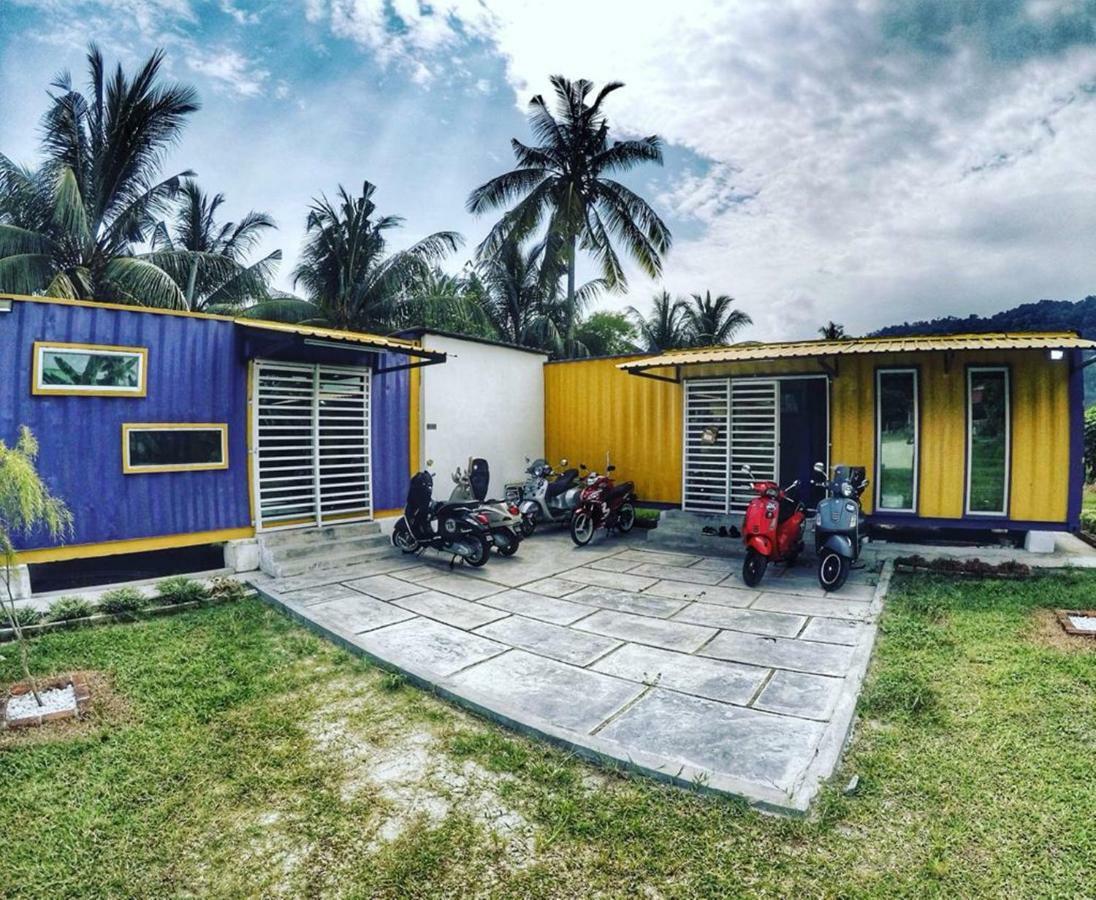 Purple Cube At Cube Kontena * Lumut